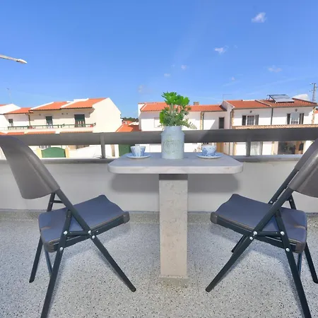 Peaceful Patio & Bbq House-nazare Nyaraló *